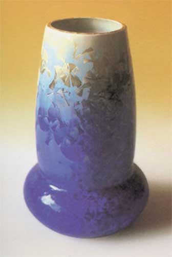 �����ƣ���؞:ɽ�|,1938�����ں�����ʡ�����I����1962�������빤ˇ���g(sh��)�W(xu��)Ժ�մ����g(sh��)�O(sh��)Ӌ(j��)ϵ���I(y��)����У�ν̡��v�����빤ˇ���g(sh��)�W(xu��)Ժ�մ�ˇ�g(sh��)�O(sh��)Ӌ(j��)ϵ��������Ժ�L���F(xi��n)�����A��W(xu��)���g(sh��)�W(xu��)Ժ�մ�ˇ�g(sh��)�O(sh��)Ӌ(j��)ϵ��������ʿ����(d��o)��������(w��)Ժ�W(xu��)λί�T��(hu��)ˇ�g(sh��)�W(xu��)���u(p��ng)�h�M�ɆT��������ˇ�g(sh��)����ί�T��(hu��)����(w��)ί�T���Ї����g(sh��)�҅f(xi��)��(hu��)�մ�ˇ�g(sh��)ί�T��(hu��)���������Ї���ˇ���g(sh��)�W(xu��)��(hu��)�������L���Ї����y(t��ng)��ˇ�о���(hu��)�������L������������С��մ�����ˇ�g(sh��)�������մ����ͻ��A(ch��)�������մ������O(sh��)Ӌ(j��)�������Ї��մɡ��������c���ˇ�g(sh��)���������g�մɡ������f��Փˇ����1986���1990���B�m(x��)�Ɍë@��ȫ���մɄ�(chu��ng)���O(sh��)Ӌ(j��)һ�Ȫ�(ji��ng)���@1990�꾰���(zh��n)���H�մɾ�Ʒ��(ji��ng)ِһ�Ȫ�(ji��ng)����ˇ��Ʒ��΅��Ӈ���(n��i)��չ�[�� 
����
            ......  Ԕ��(x��)��rՈ(q��ng)�c(di��n)���^��